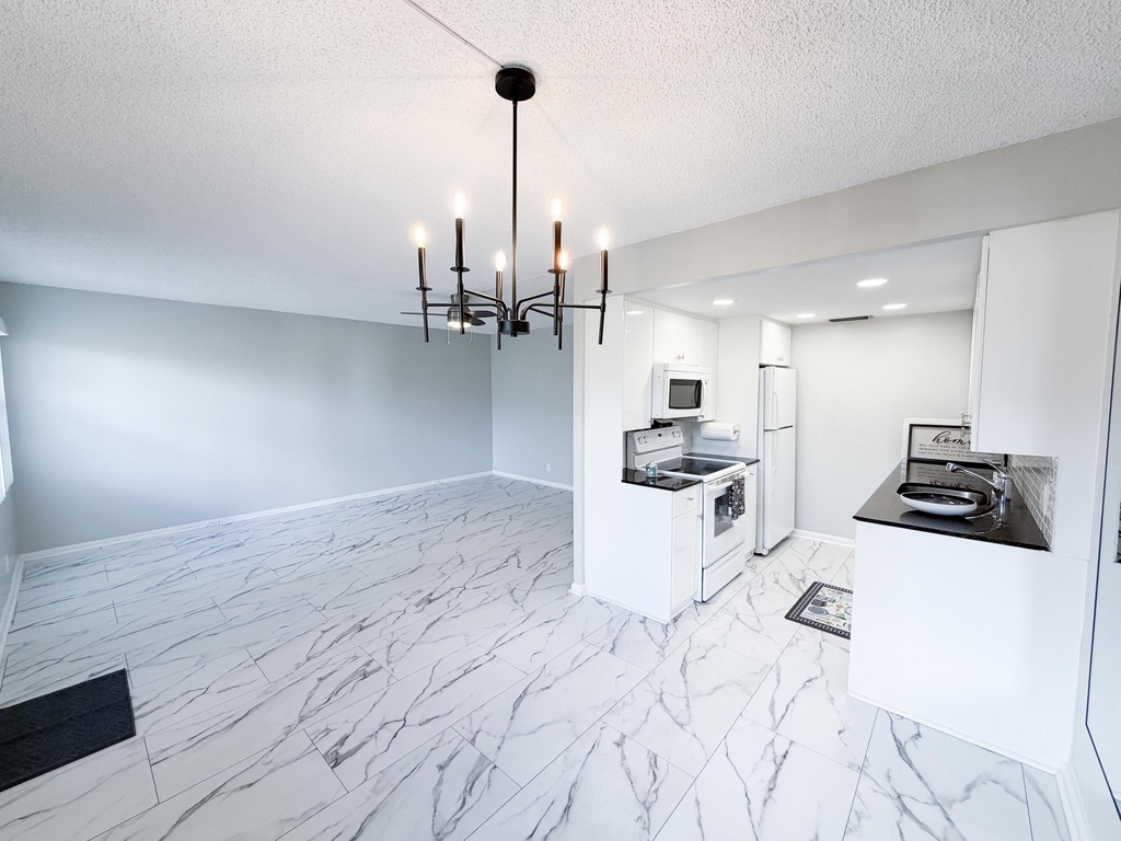 3085 Cornwall E - Photo 8