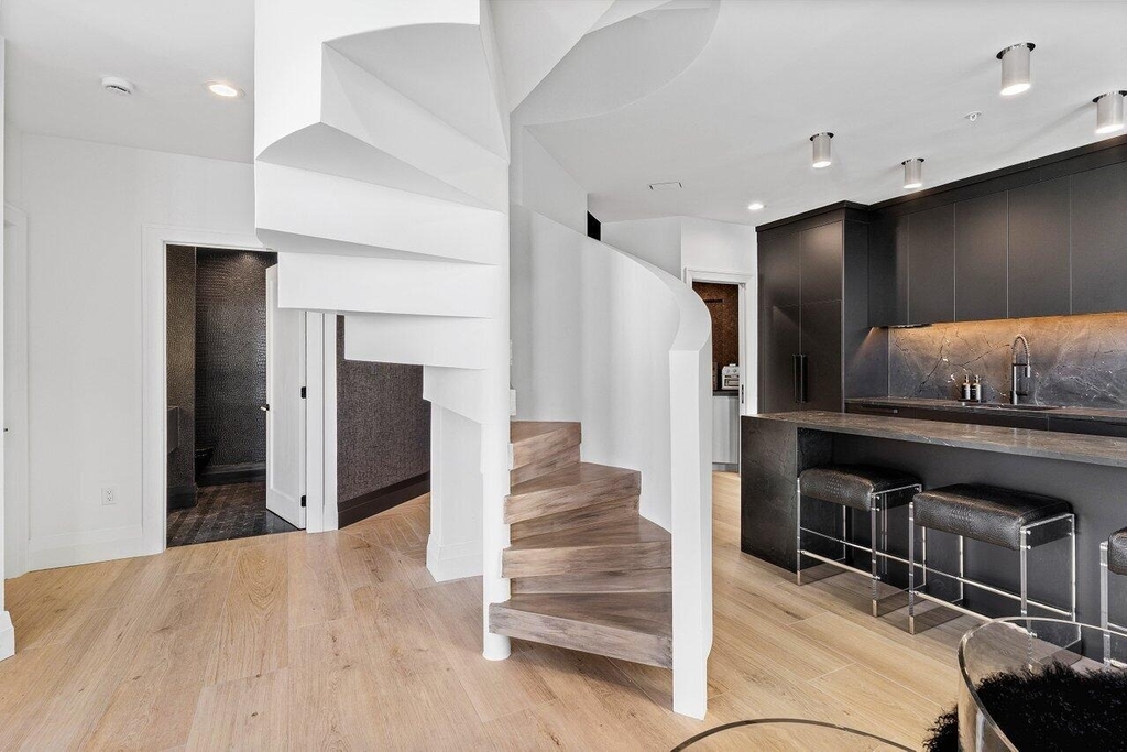 801 S Olive Avenue - Photo 10
