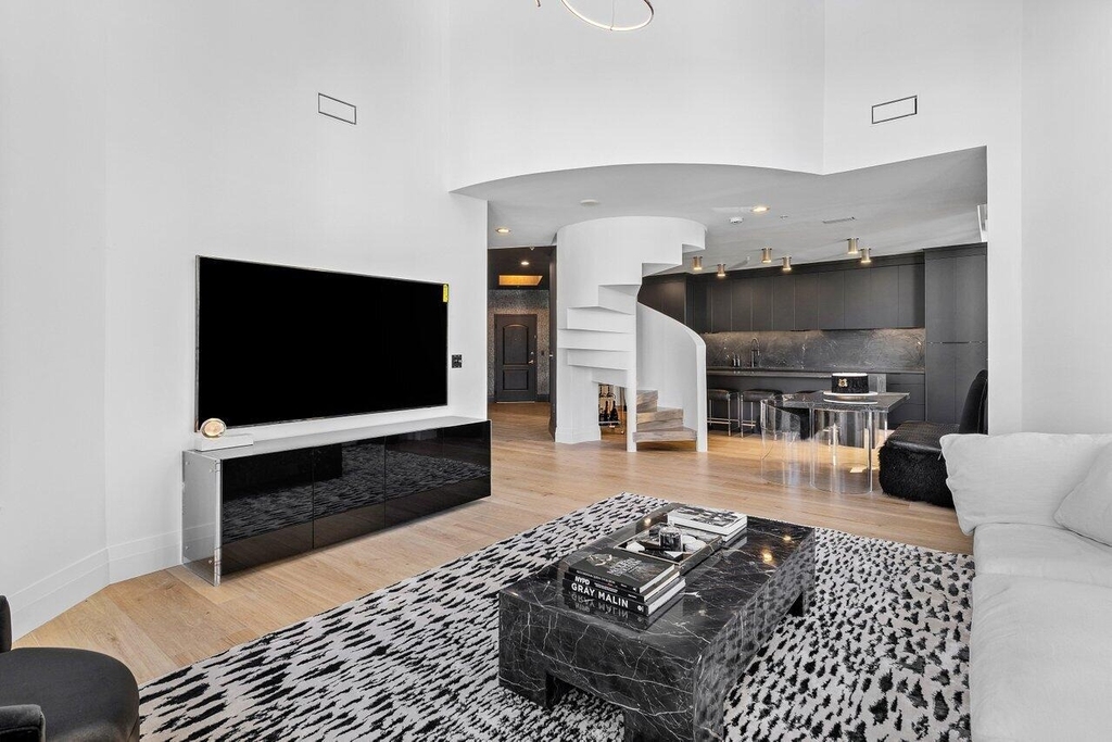 801 S Olive Avenue - Photo 9