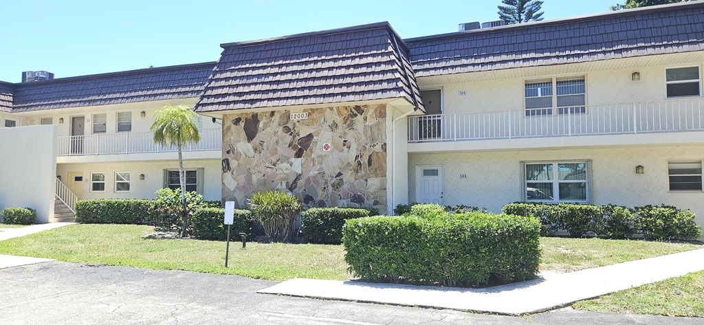 12003 Poinciana Boulevard - Photo 9