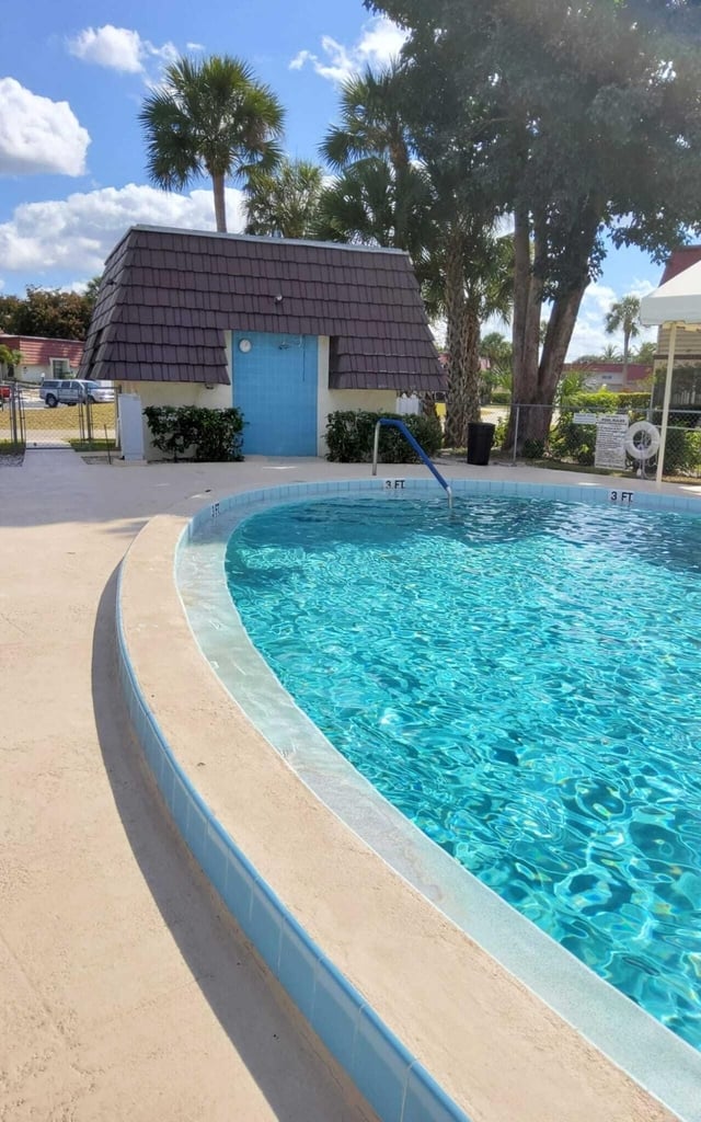 12003 Poinciana Boulevard - Photo 4