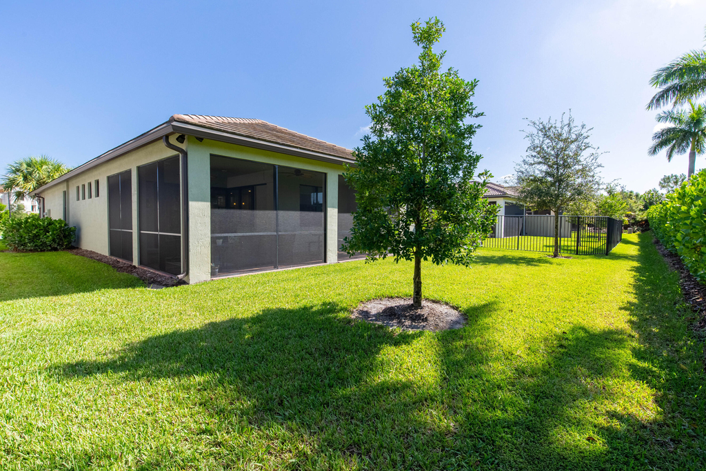 8161 Hanoverian Drive - Photo 24