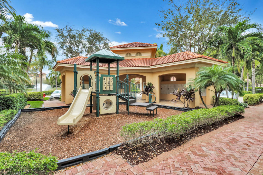 11860 Valencia Gardens Avenue - Photo 37