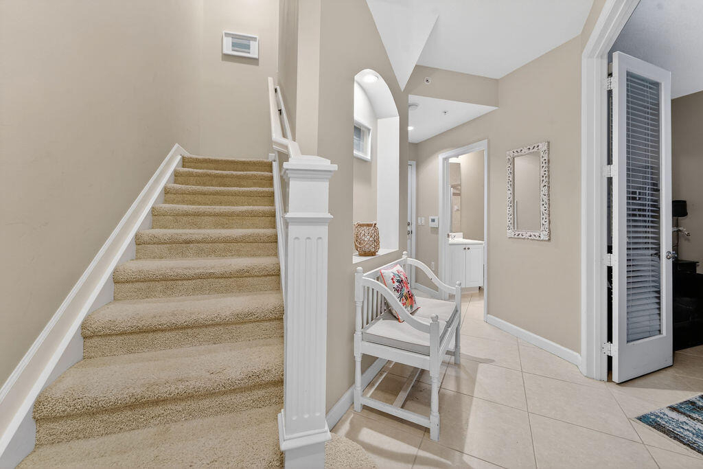 11860 Valencia Gardens Avenue - Photo 25