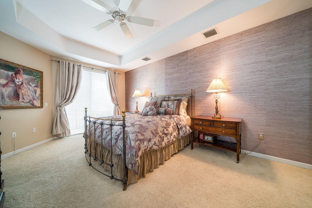 11860 Valencia Gardens Avenue - Photo 14