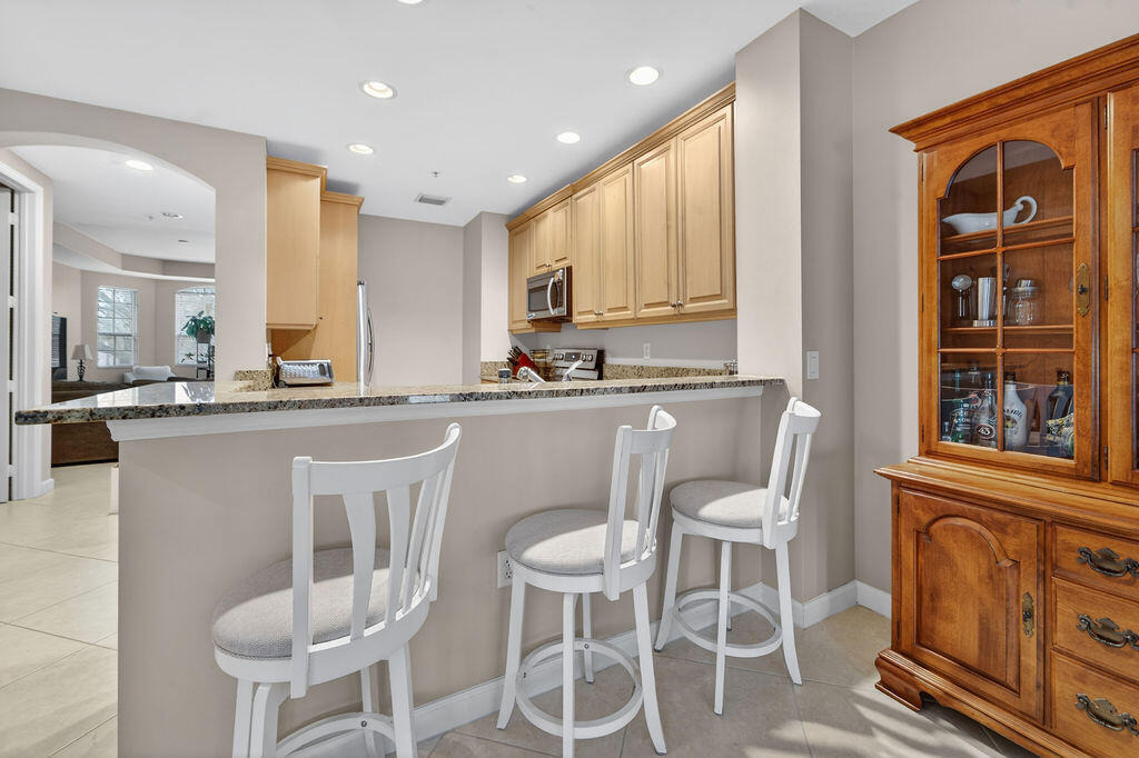 11860 Valencia Gardens Avenue - Photo 12
