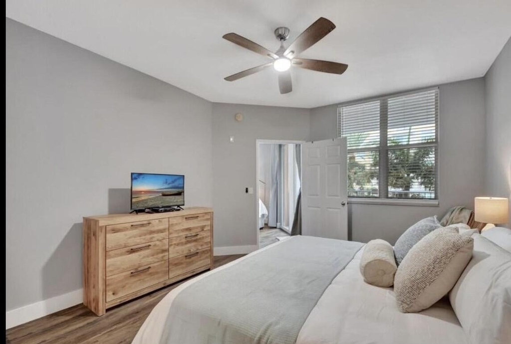 804 E Windward Way - Photo 43