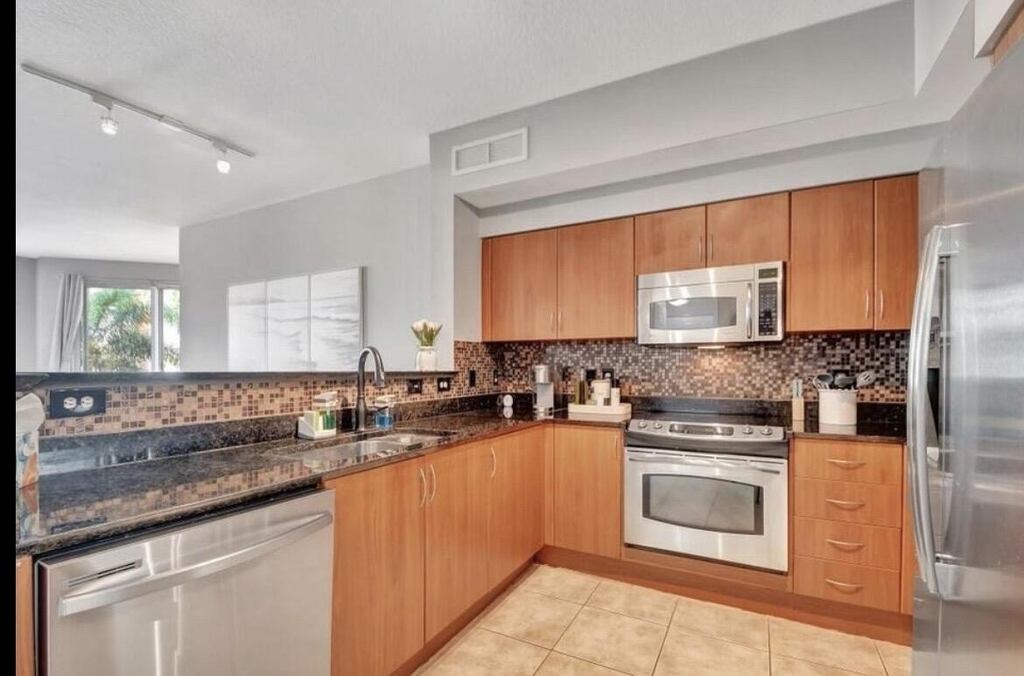 804 E Windward Way - Photo 8