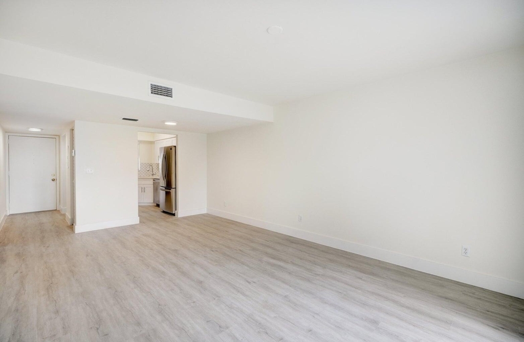 18081 Se Country Club Drive - Photo 11