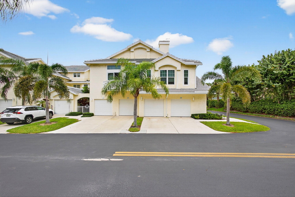 1609 Mizzenmast Way - Photo 1
