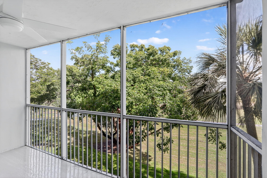2651 S Palm Aire Drive S - Photo 16