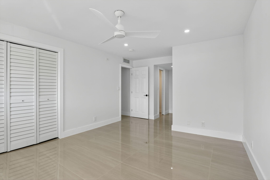 2651 S Palm Aire Drive S - Photo 23