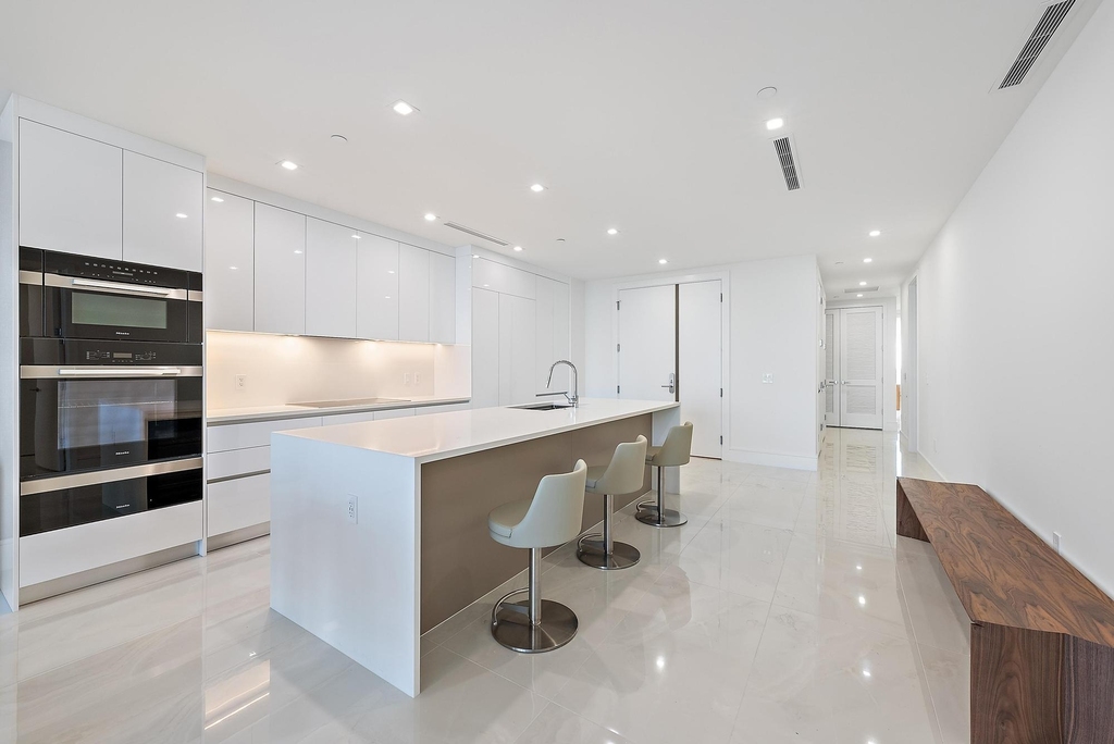 220 Lake Shore Drive - Photo 5