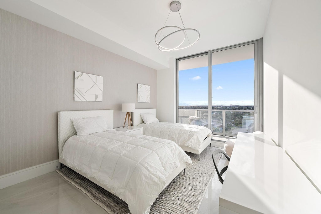 220 Lake Shore Drive - Photo 15