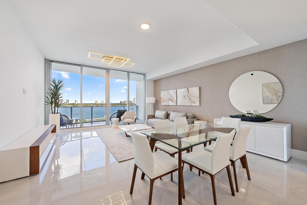 220 Lake Shore Drive - Photo 4