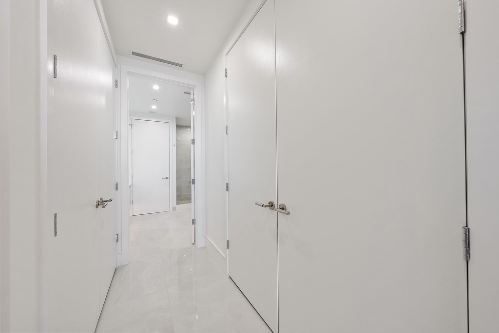 220 Lake Shore Drive - Photo 8