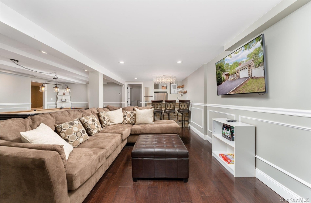 8 Wakeman Court - Photo 1