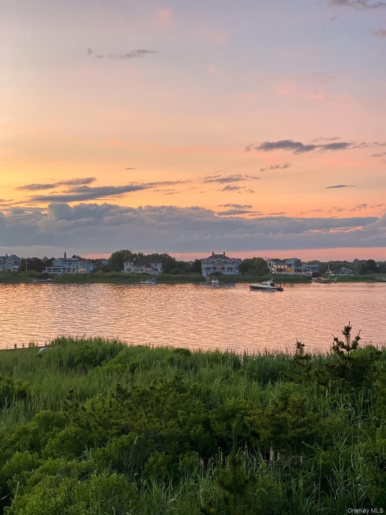 274 Dune Road - Photo 14