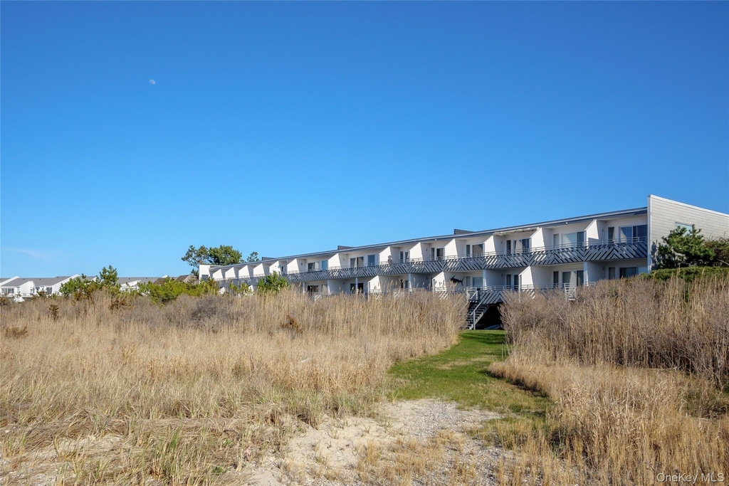 274 Dune Road - Photo 15
