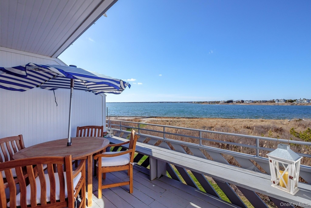 274 Dune Road - Photo 4