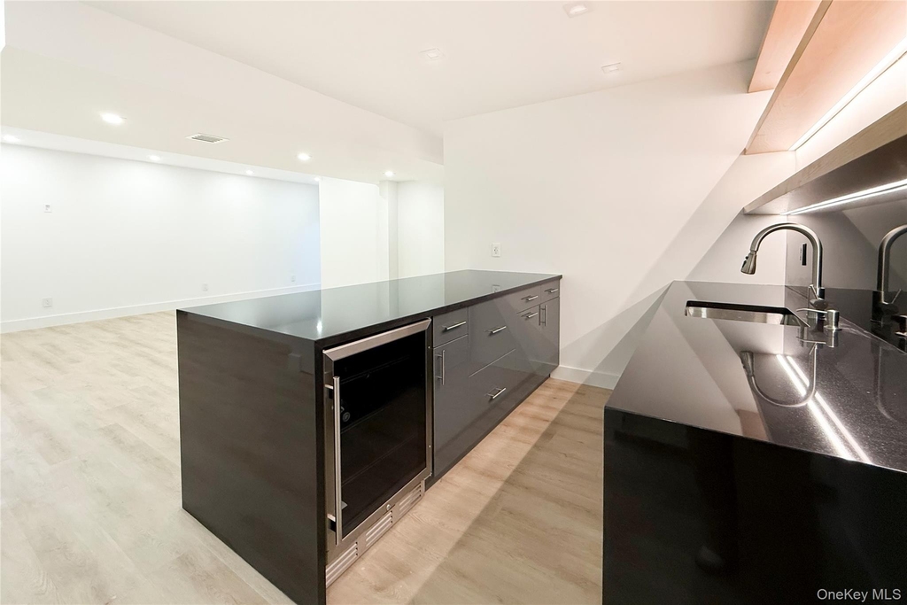 121 Ponquogue Avenue - Photo 17