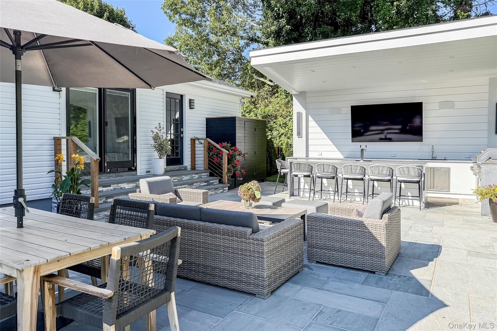 121 Ponquogue Avenue - Photo 23