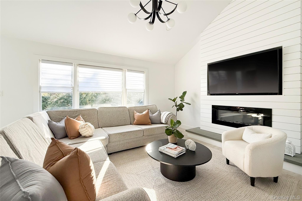 121 Ponquogue Avenue - Photo 1