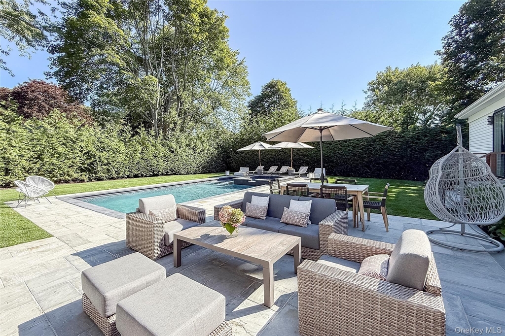 121 Ponquogue Avenue - Photo 0