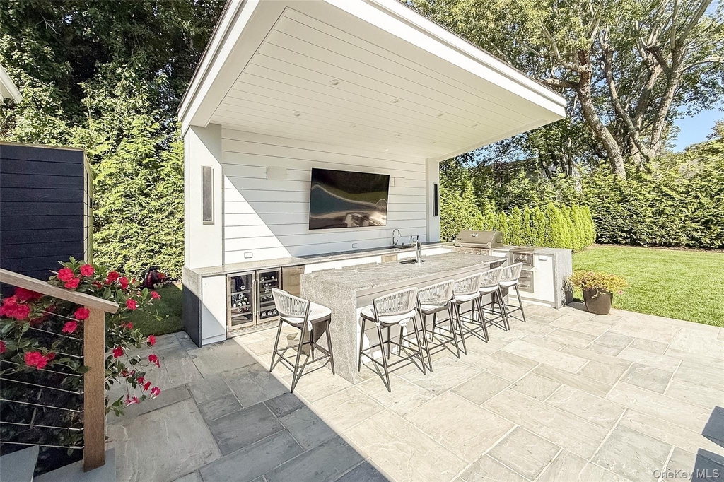121 Ponquogue Avenue - Photo 22
