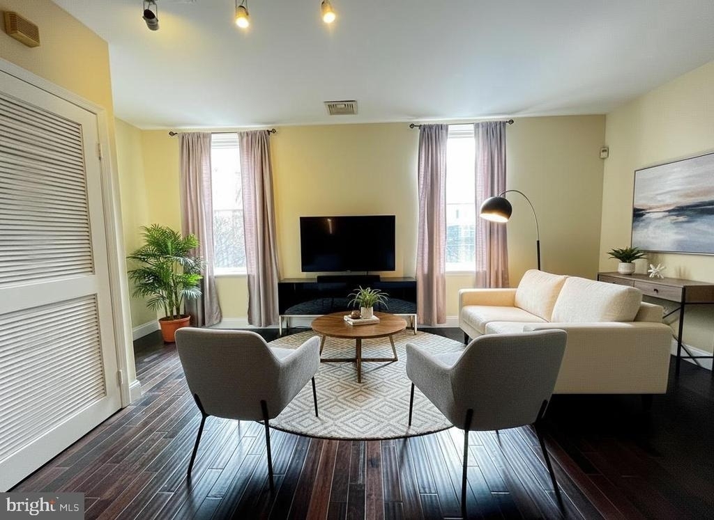 443 Fairmount Avenue - Photo 0