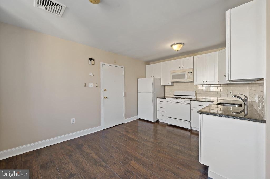 443 Fairmount Avenue - Photo 7