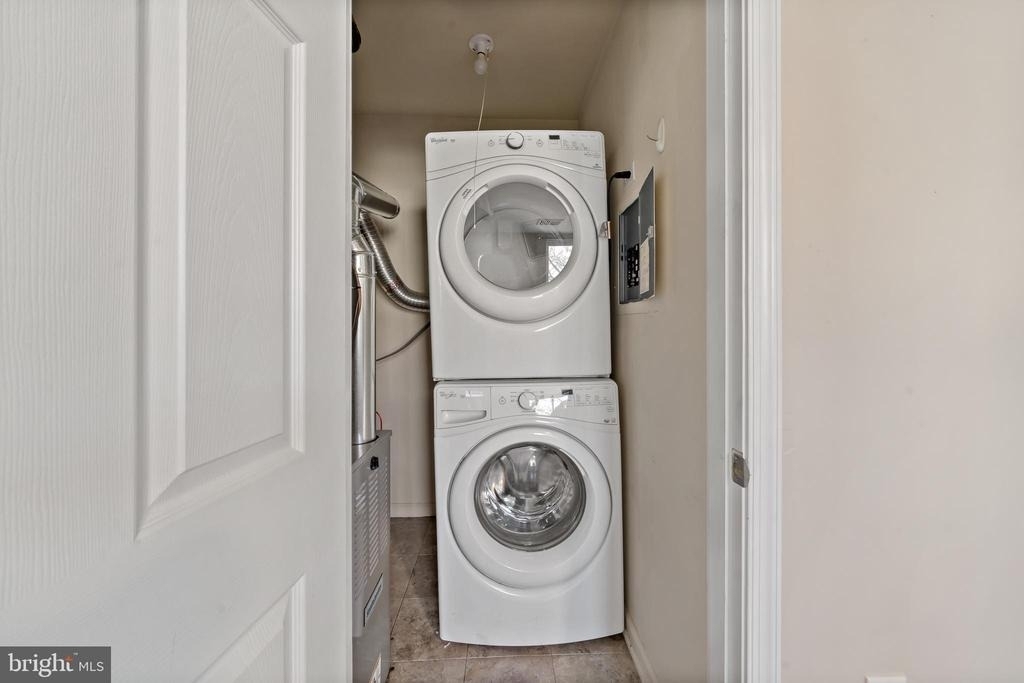 443 Fairmount Avenue - Photo 13