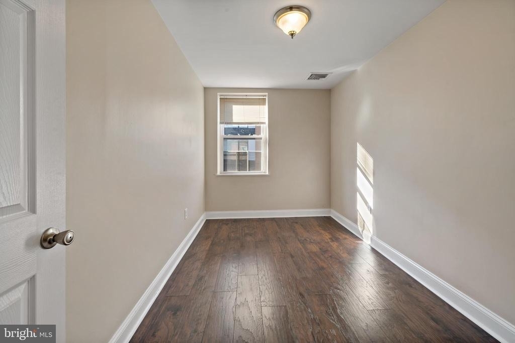 443 Fairmount Avenue - Photo 15