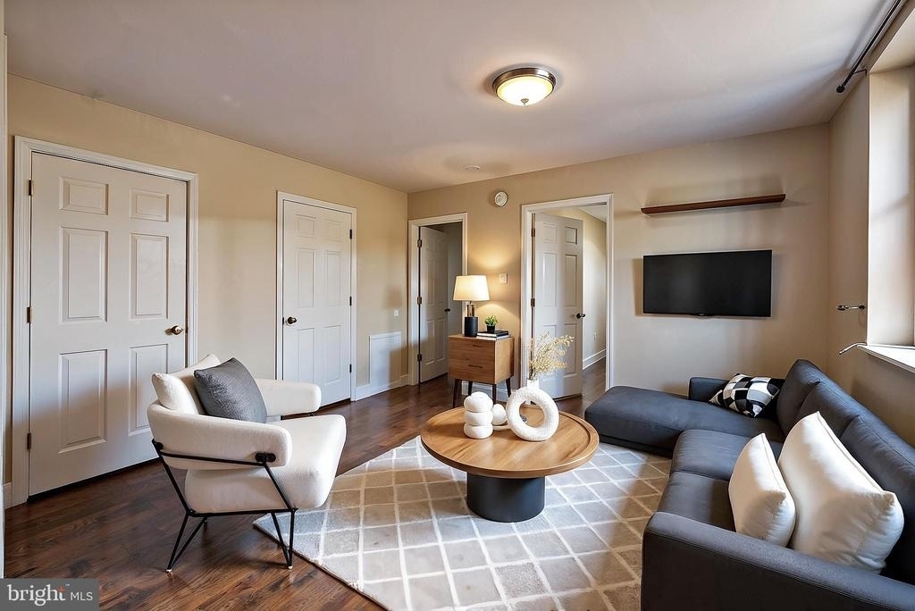 443 Fairmount Avenue - Photo 3