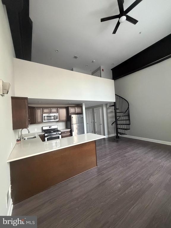 10 Ford Ave. - Photo 3