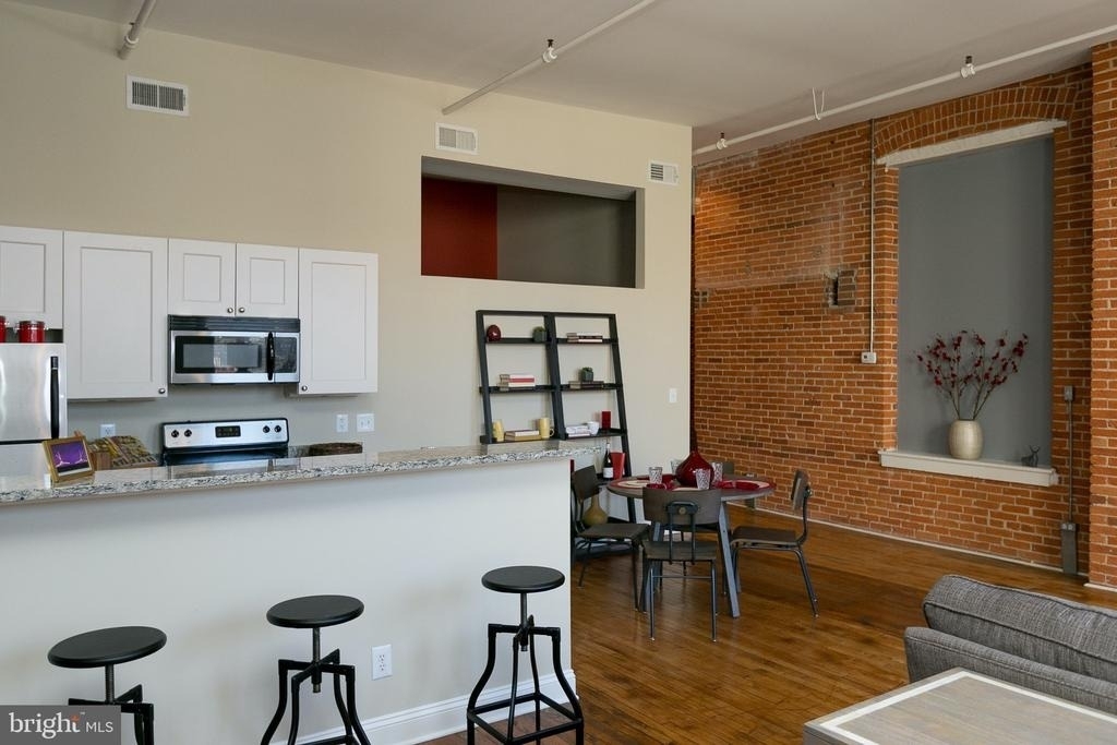 519 W Pratt Street - Photo 27