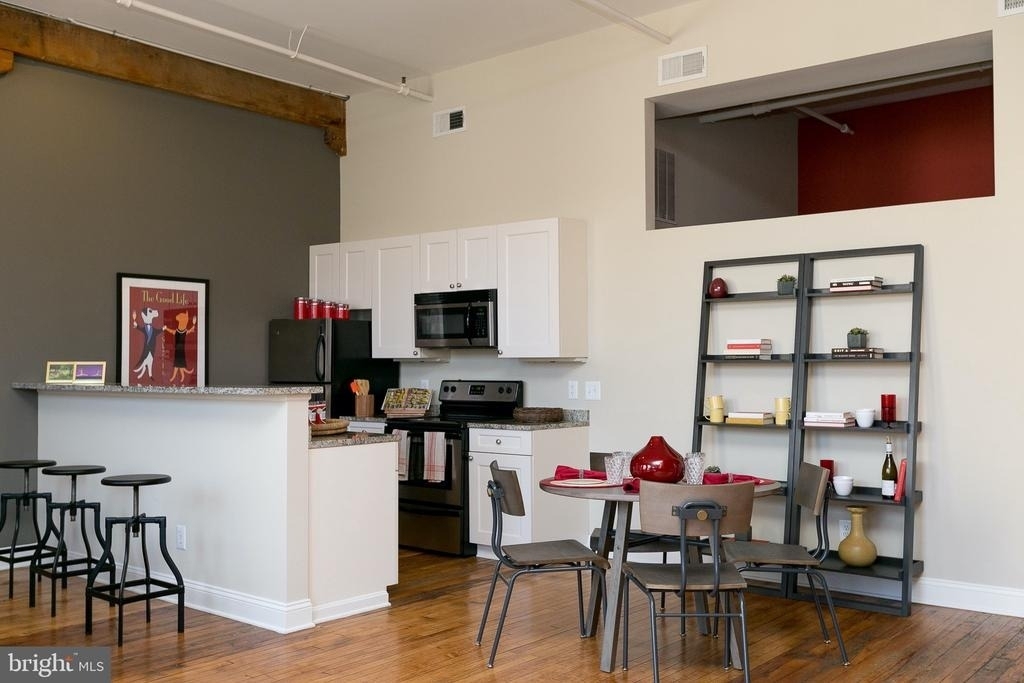 519 W Pratt Street - Photo 38