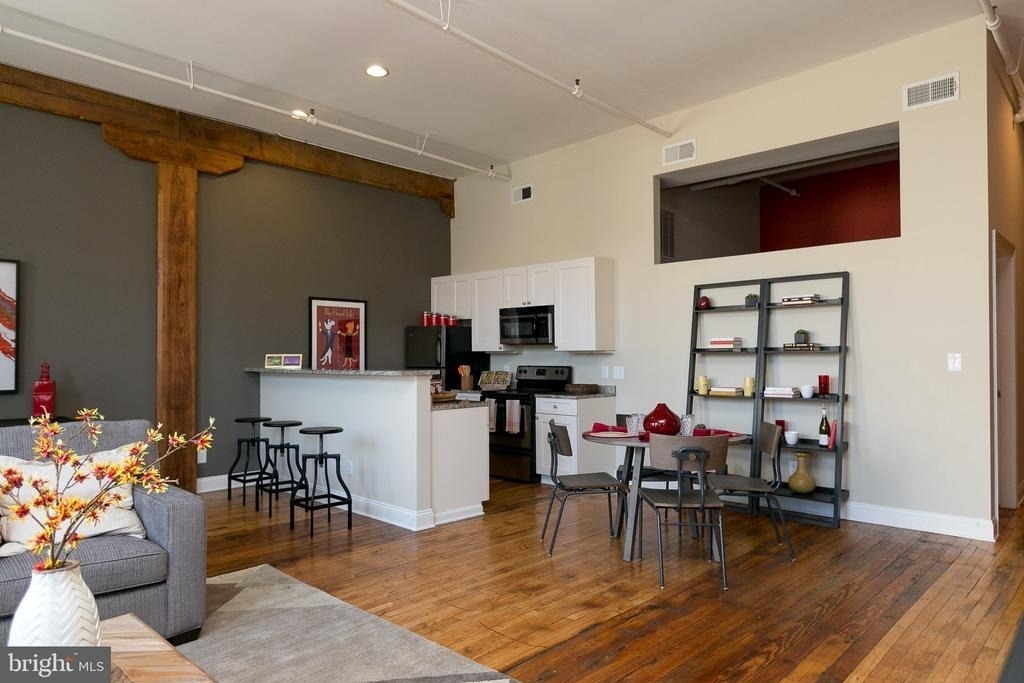 519 W Pratt Street - Photo 37