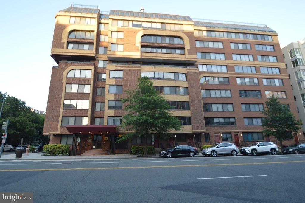 1245 13th Street Nw - Photo 2