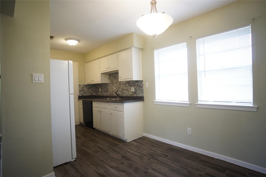12725 Dakota Ln - Photo 4