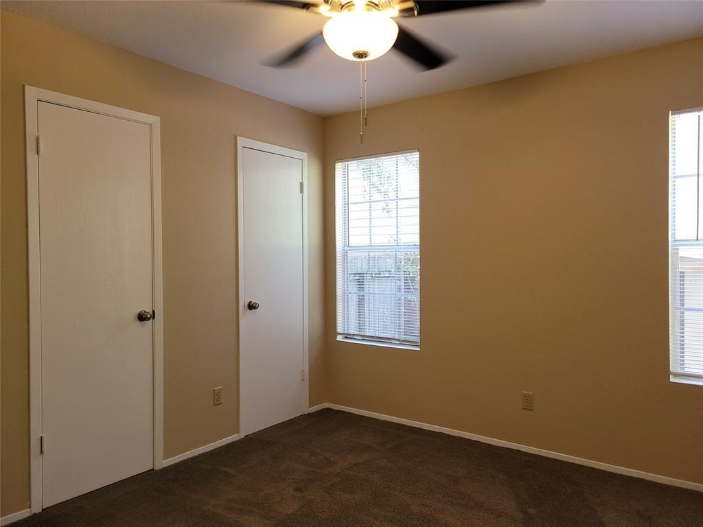 8802 Piney Point Dr - Photo 3