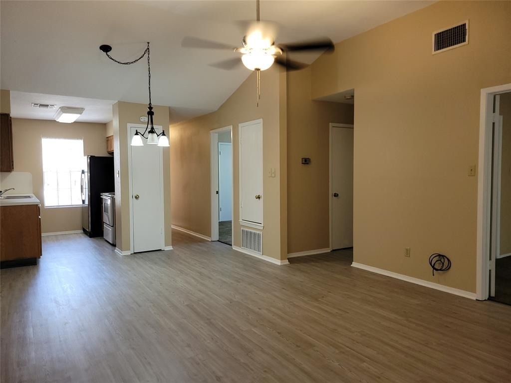 8802 Piney Point Dr - Photo 8