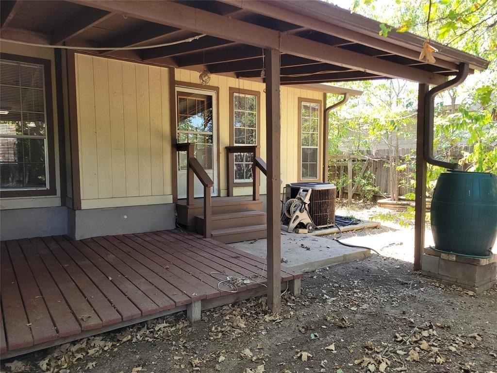 8802 Piney Point Dr - Photo 12