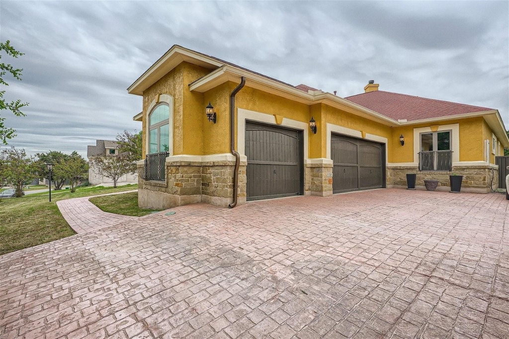 15207 Nightingale Ln - Photo 4