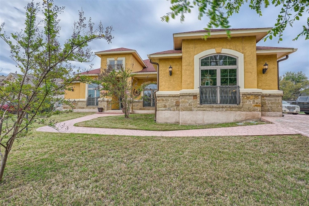 15207 Nightingale Ln - Photo 3