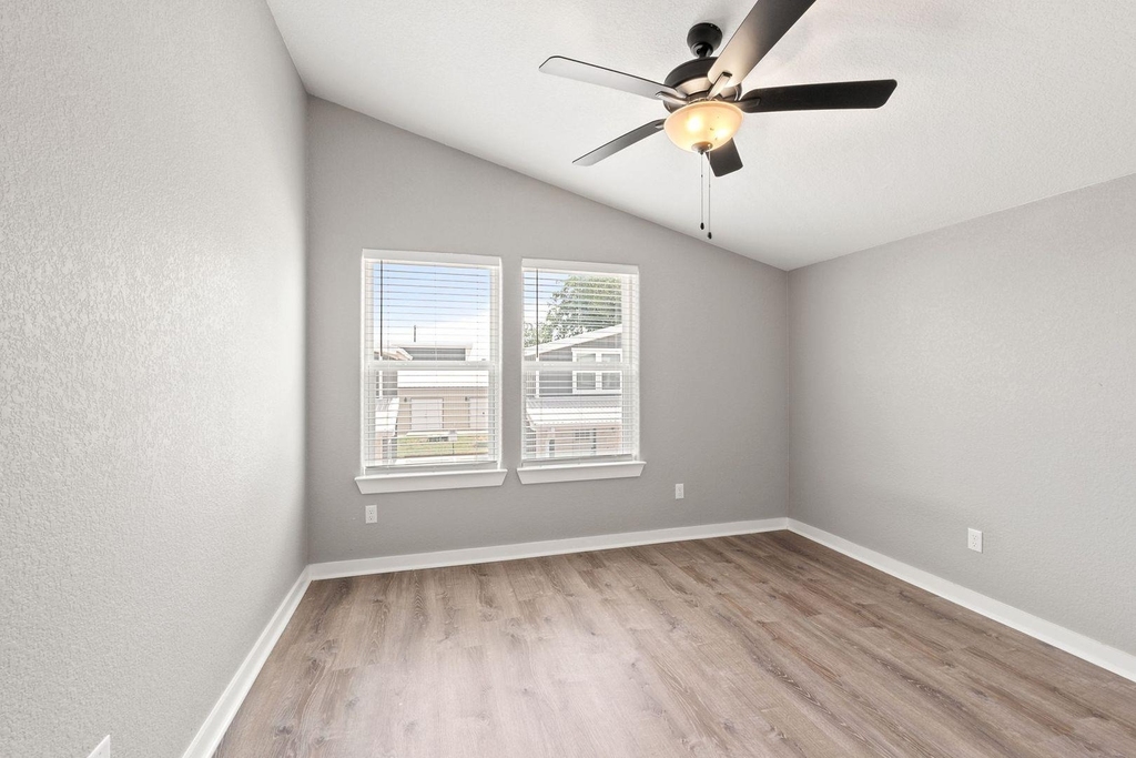 20 Tate Ln - Photo 6