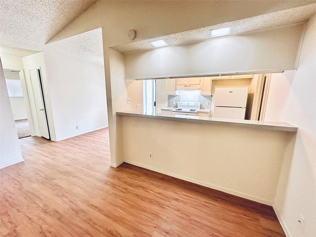 12504 Tree Line Dr - Photo 4