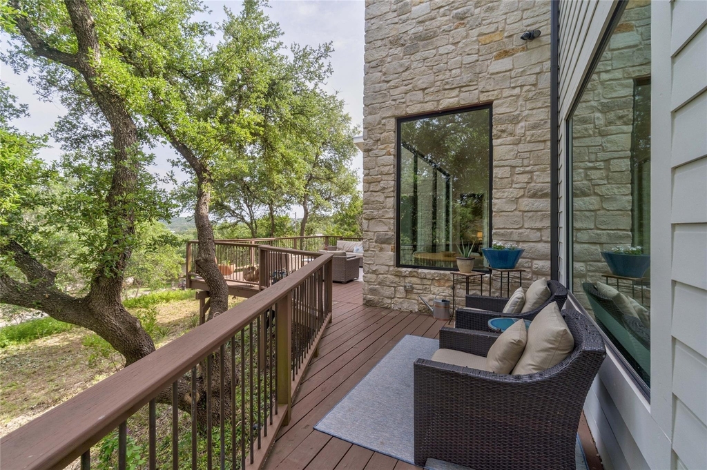 2102 Paisano Rd - Photo 4