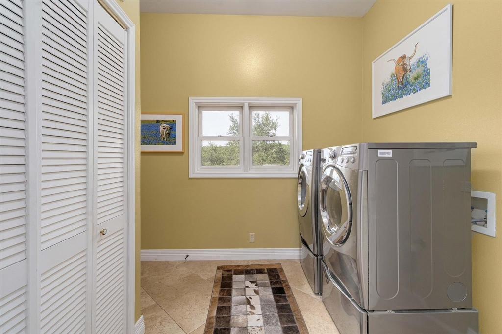 2102 Paisano Rd - Photo 10
