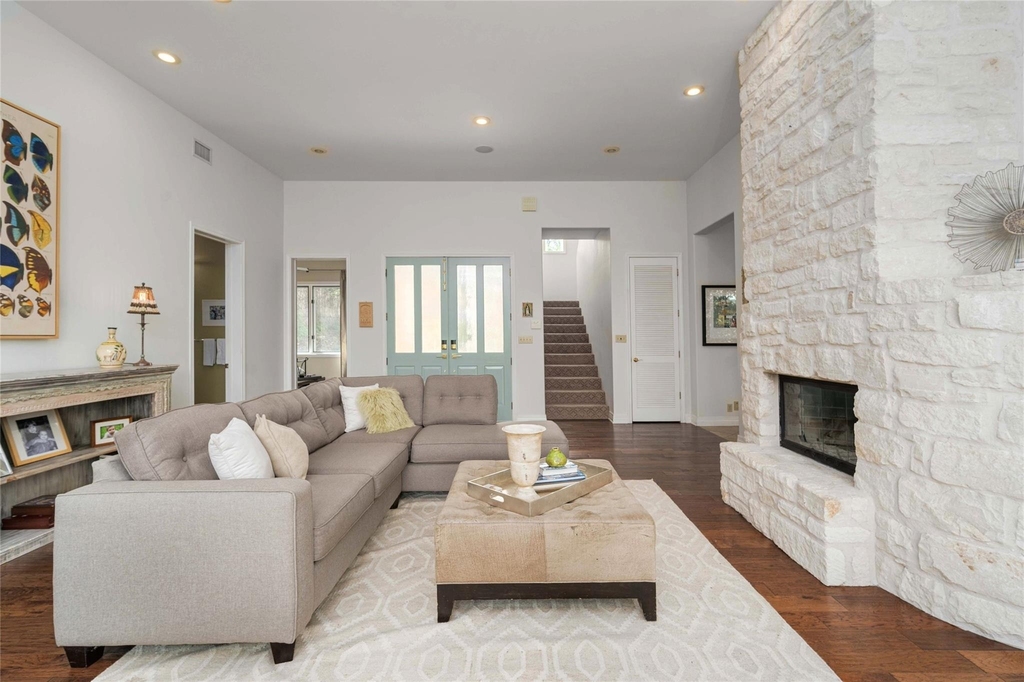 2102 Paisano Rd - Photo 6